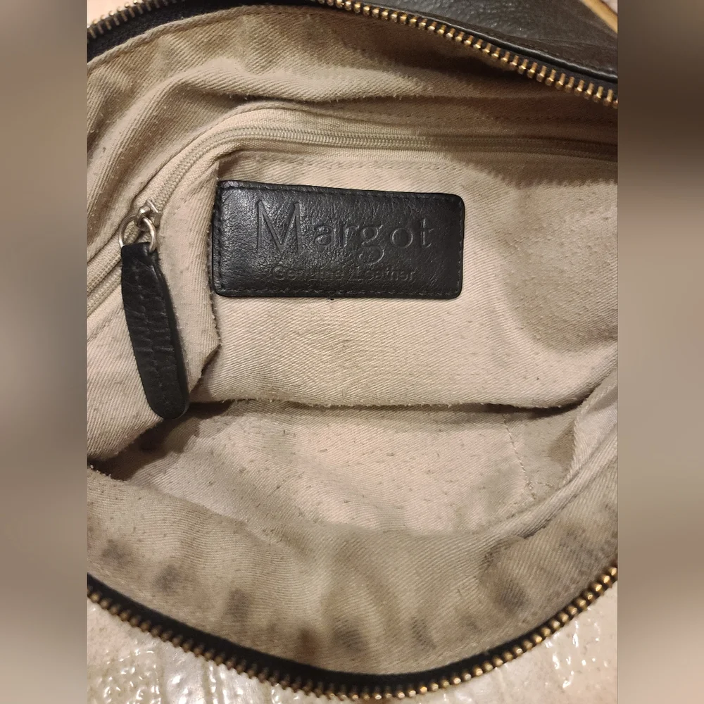Margot Black Leather Triple Zip Compartment handbag Silver zip Pockets pebbled - Picture 4 of 8